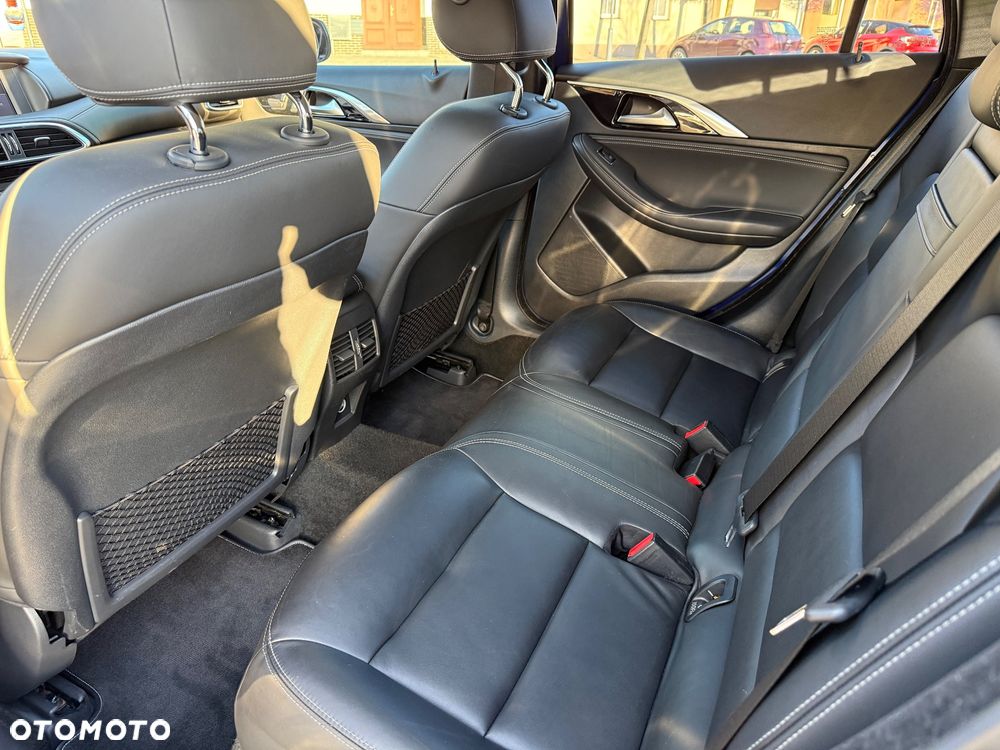 Infiniti QX30 - 12