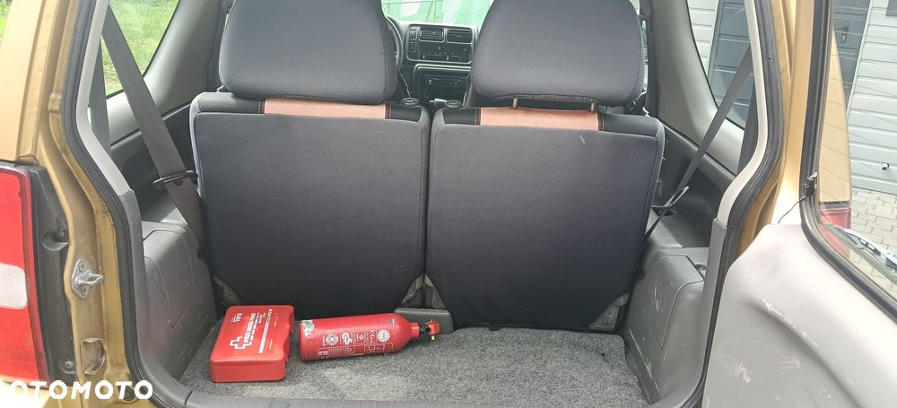 Suzuki Jimny - 11