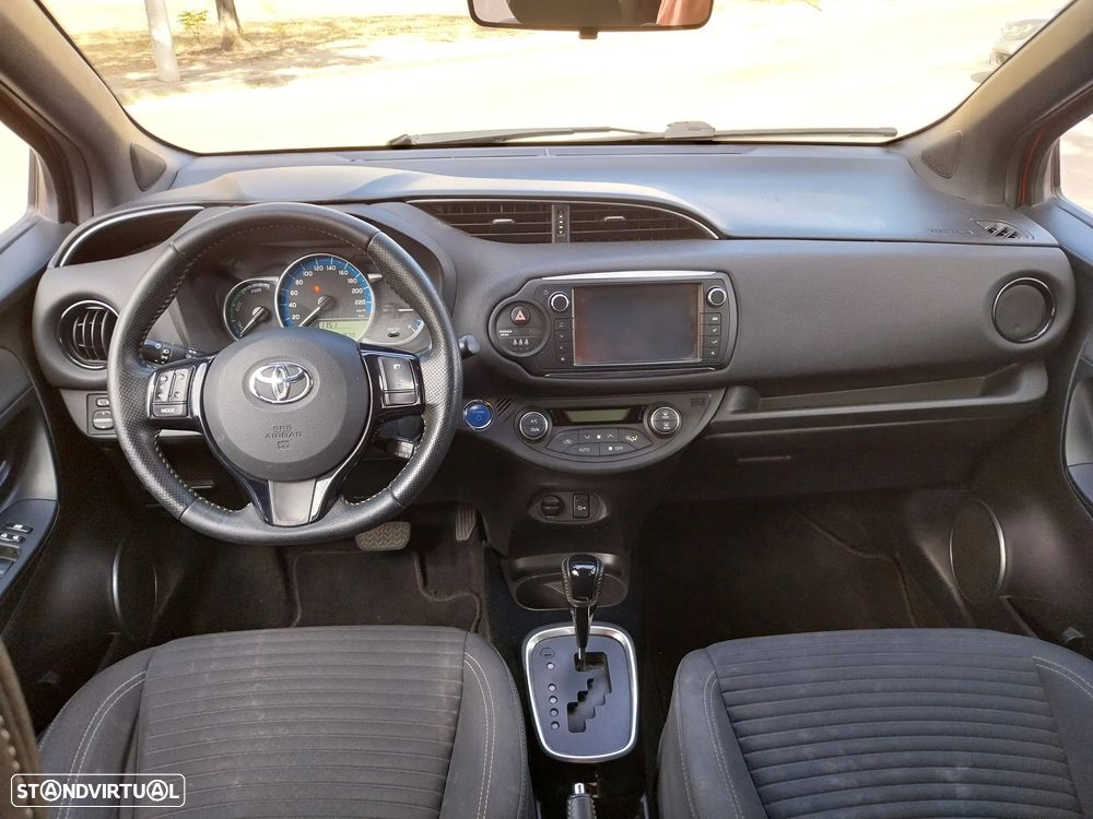 Toyota Yaris 1.5 HSD Square Collec.Grey - 7