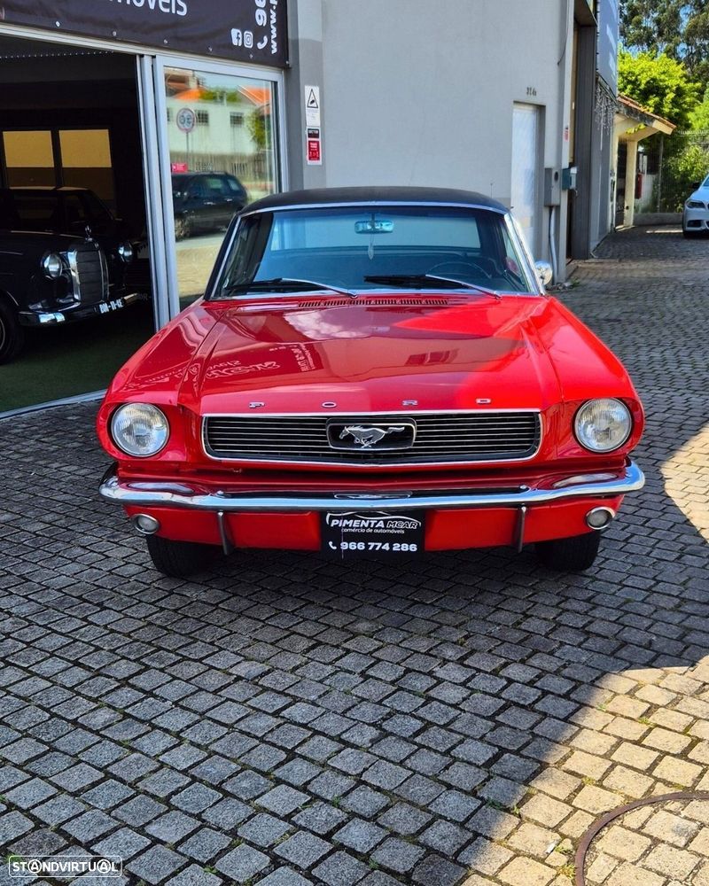 Ford Mustang - 4