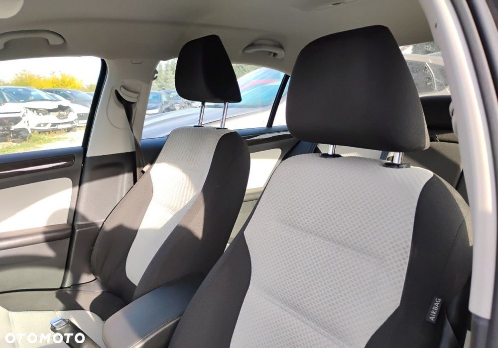Volkswagen Jetta - 9