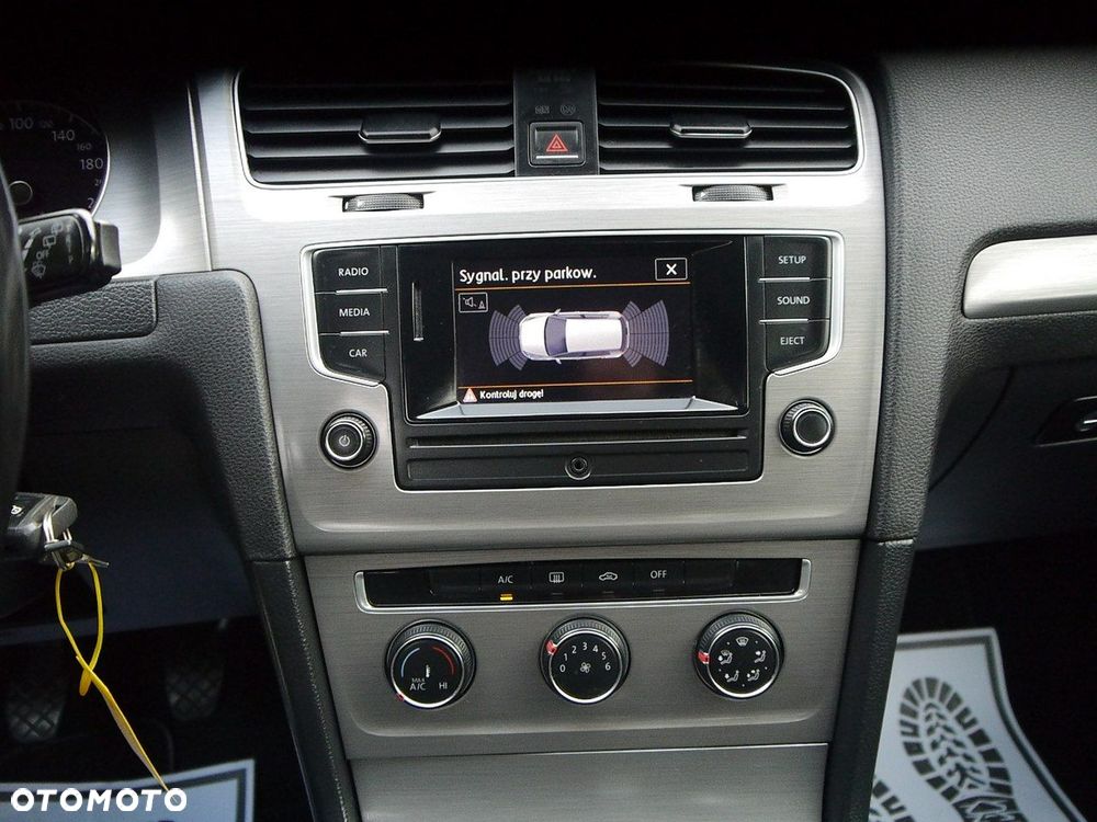 Volkswagen Golf 1.6 TDI BlueMotion Comfortline - 18