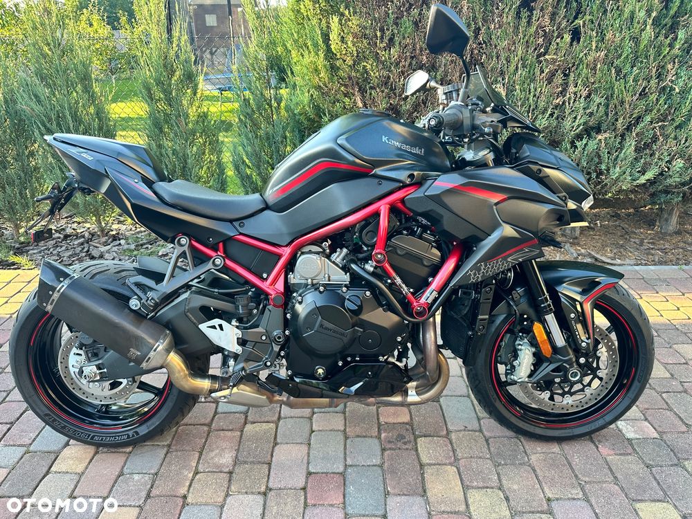 Kawasaki H2 - 19