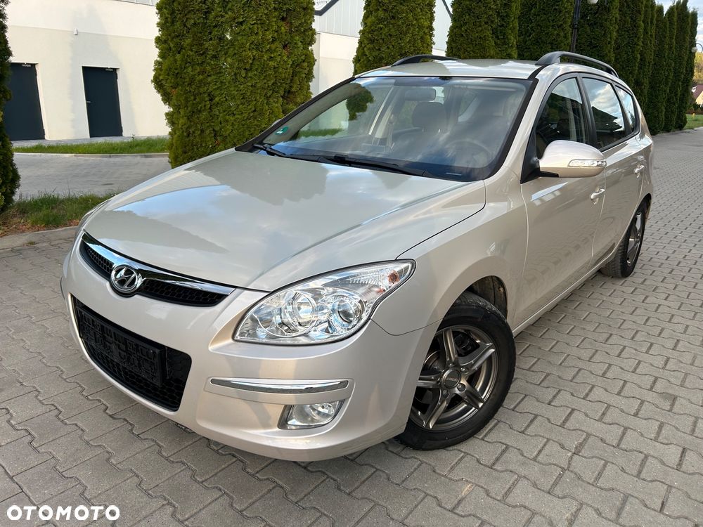Hyundai i30 i30cw 1.6 Edition Plus - 1