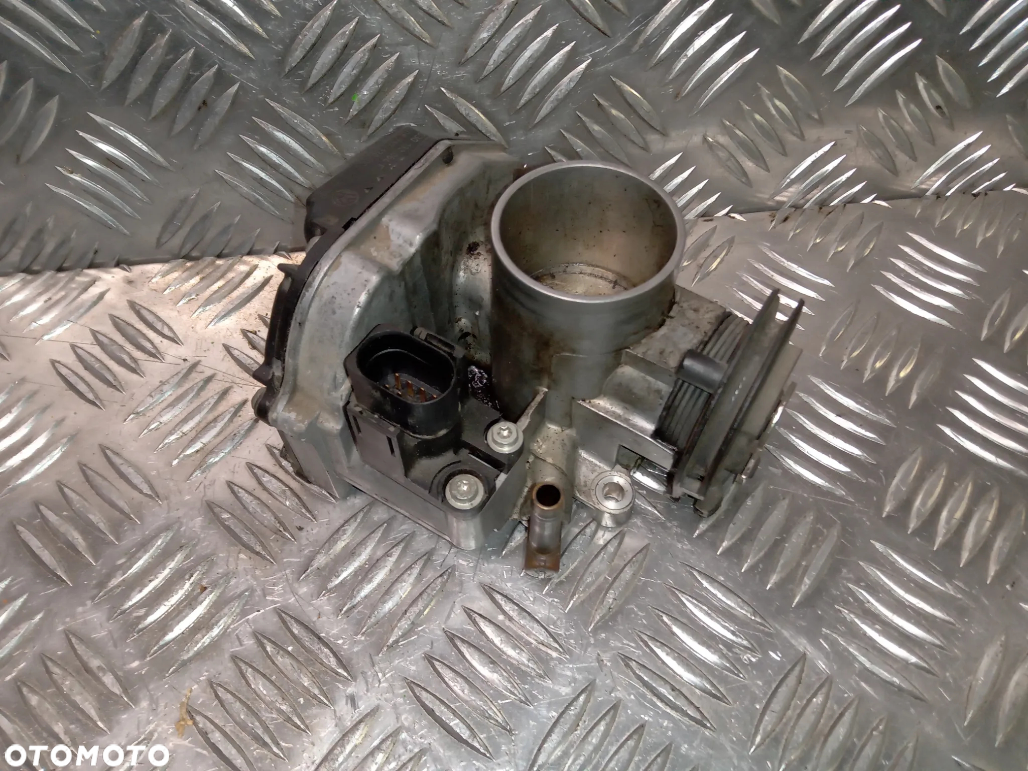 Przepustnica VW Audi 1.4 B 030133064F - 6