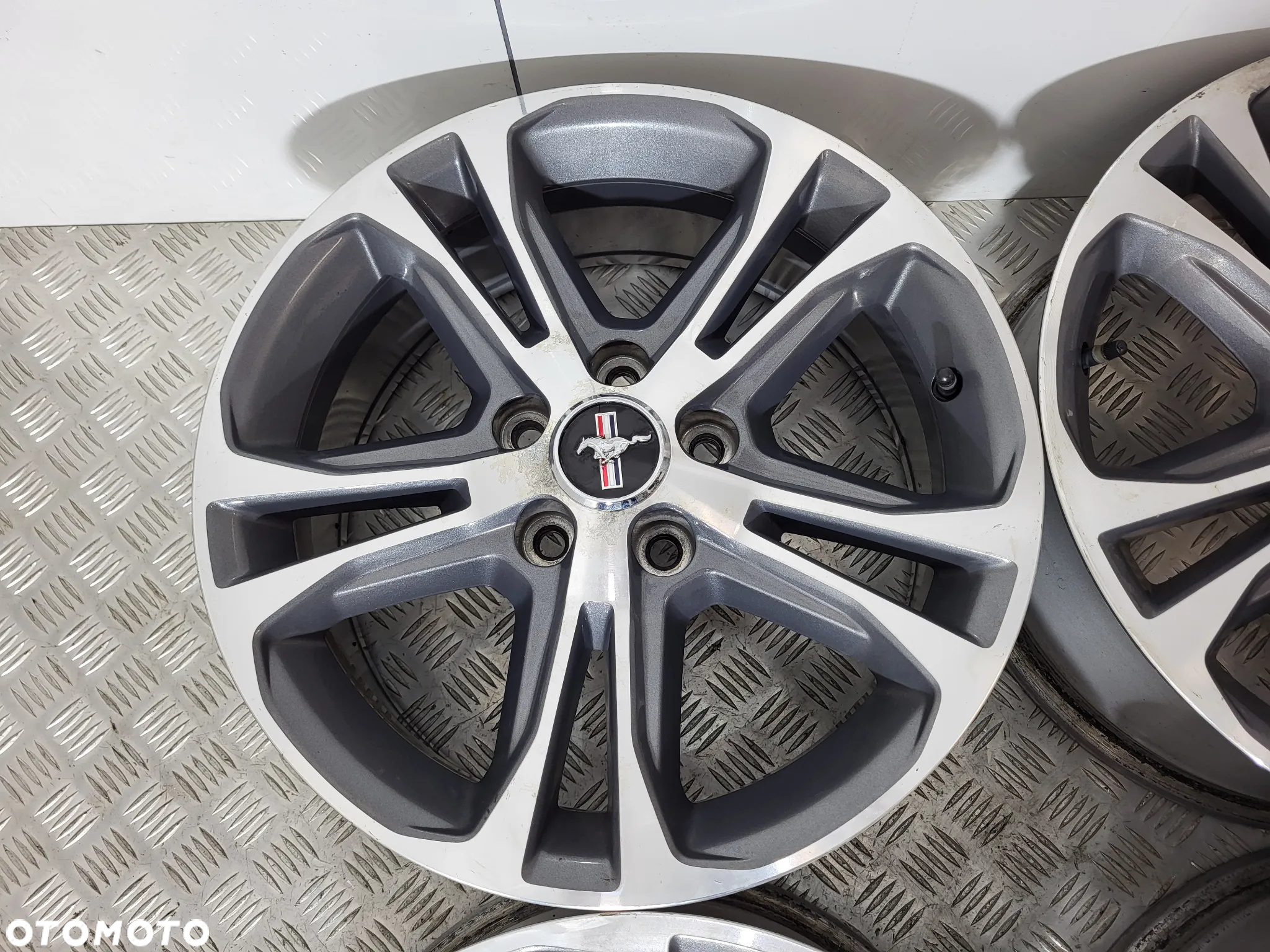 Ford Mustang Felgi Aluminiowe 17 5X112 - 7