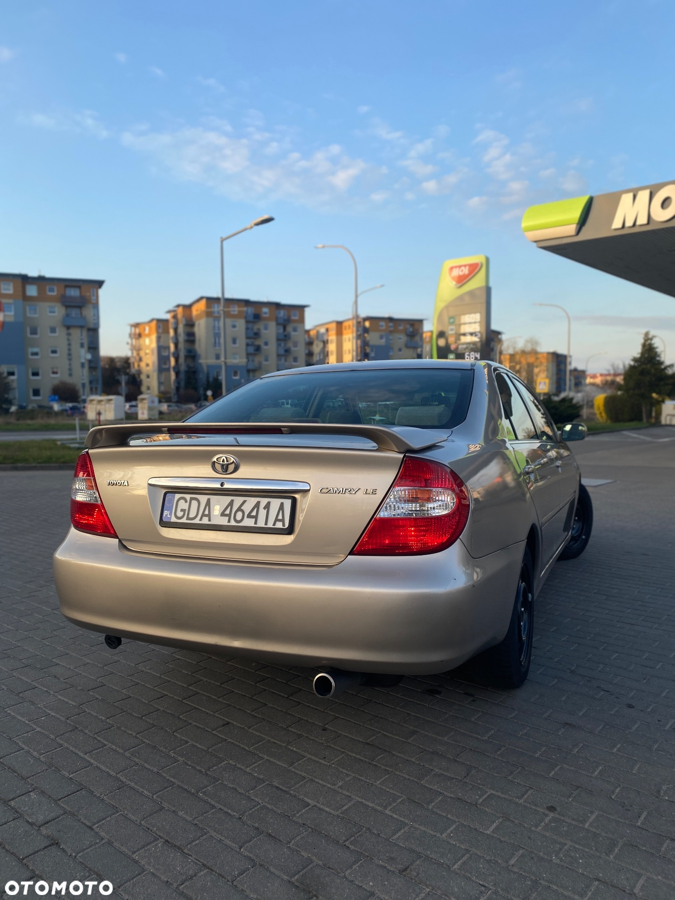 Toyota Camry 2.4 XLE - 3