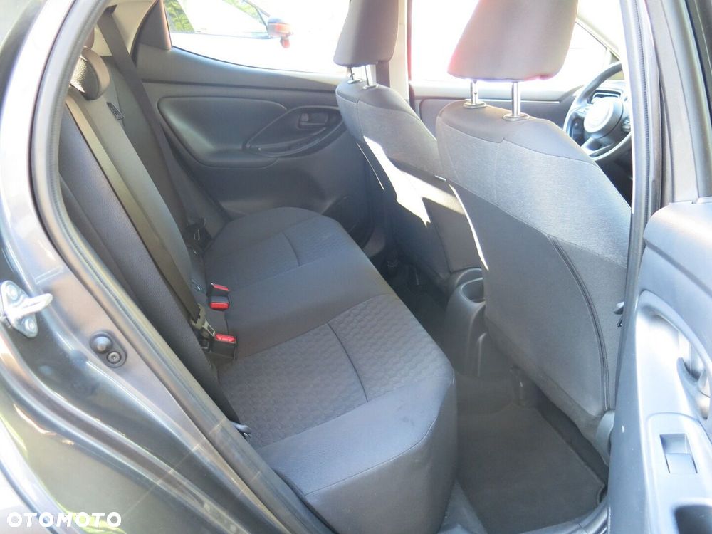 Toyota Yaris - 8