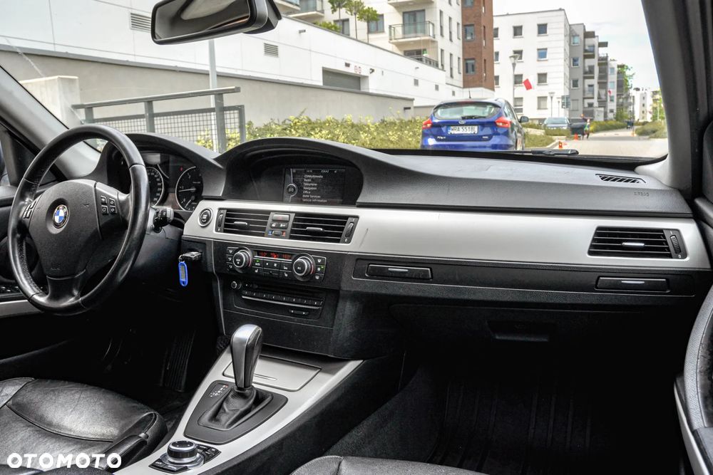 BMW Seria 3 320d - 10