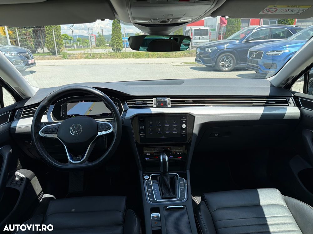 Volkswagen Passat - 15