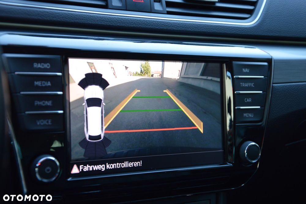 Skoda Superb 2.0 TDI 4x4 DSG Ambition - 38
