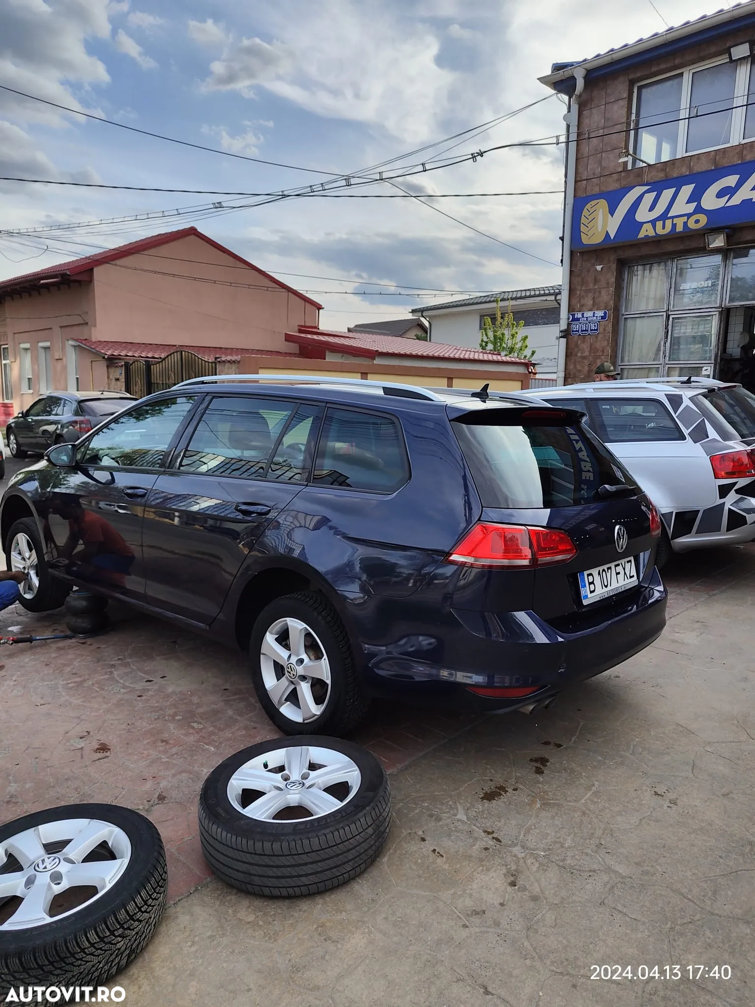 Volkswagen Golf 2.0 TDI DPF BMT Highline - 11