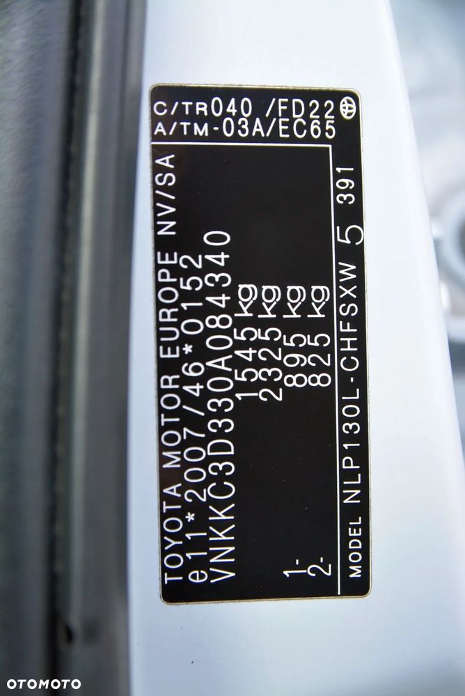 Toyota Yaris - 36
