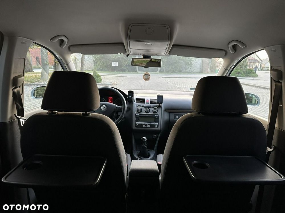 Volkswagen Touran - 38