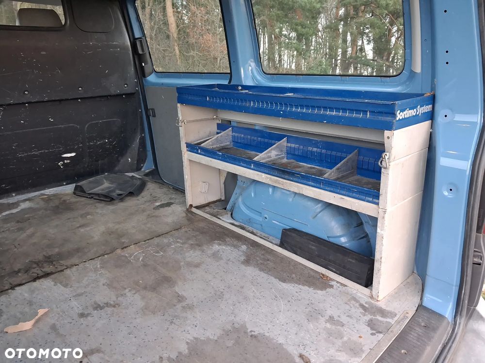 Volkswagen TRANSPORTER T5 - 11