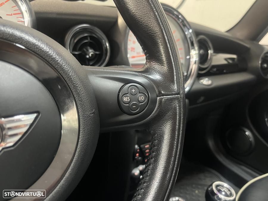 MINI Cabrio Cooper S - 21