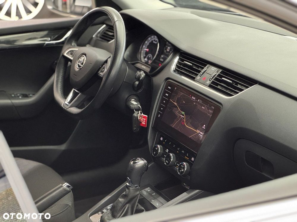Skoda Octavia 2.0 TDI Style DSG - 38