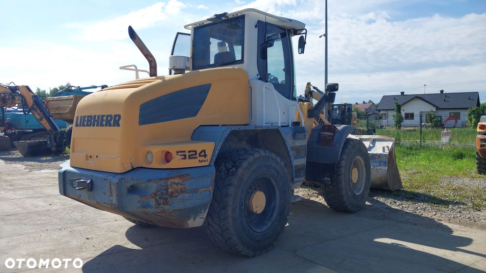 Liebherr L524 - 8