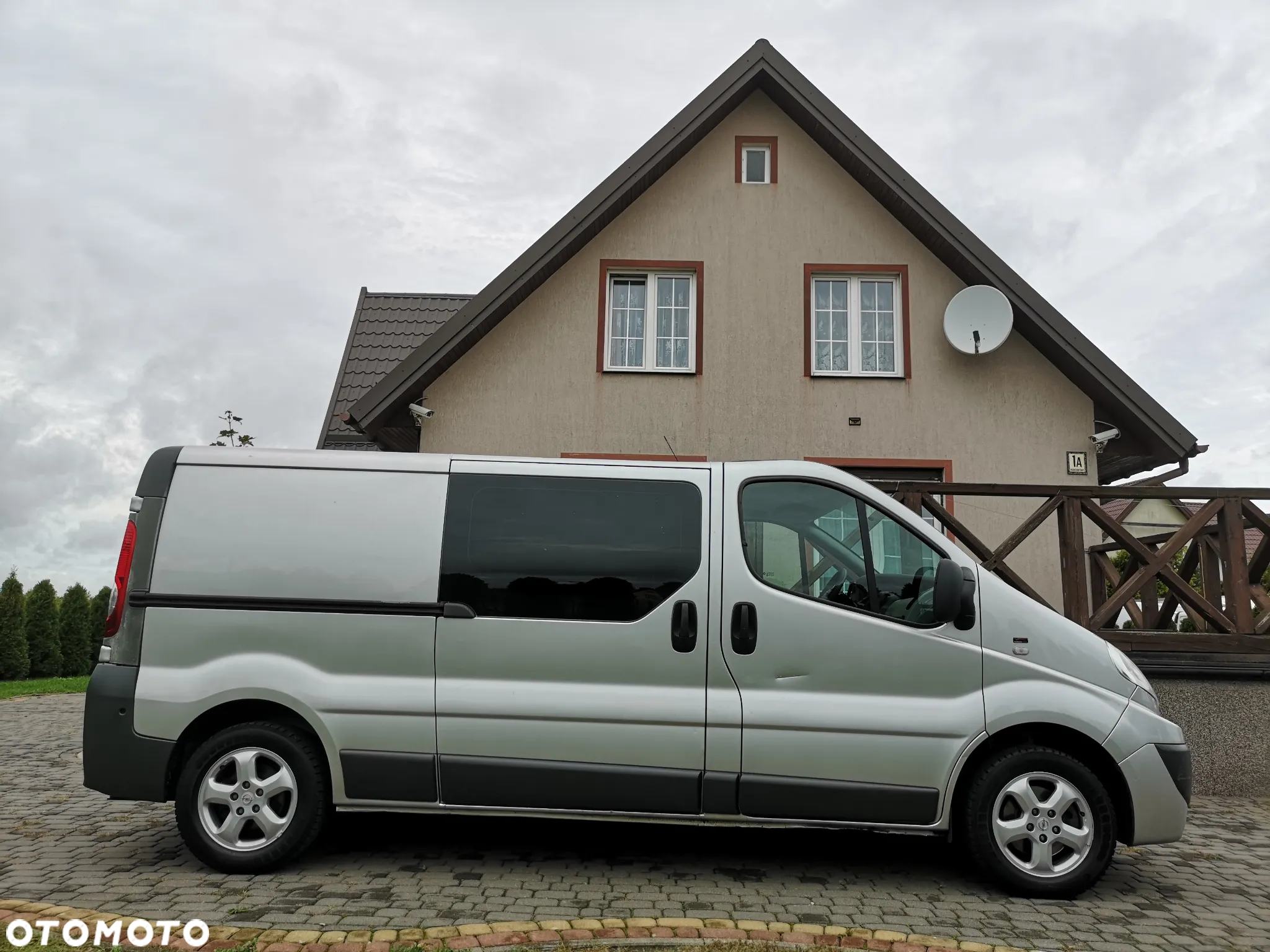Renault Trafic 2.0dCi 90 - 8