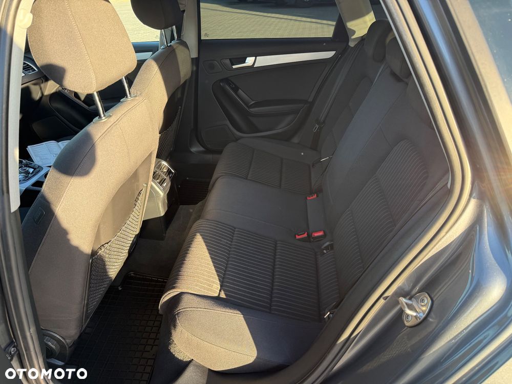 Audi A4 Avant 2.0 TDI DPF clean diesel S line Sportpaket - 21