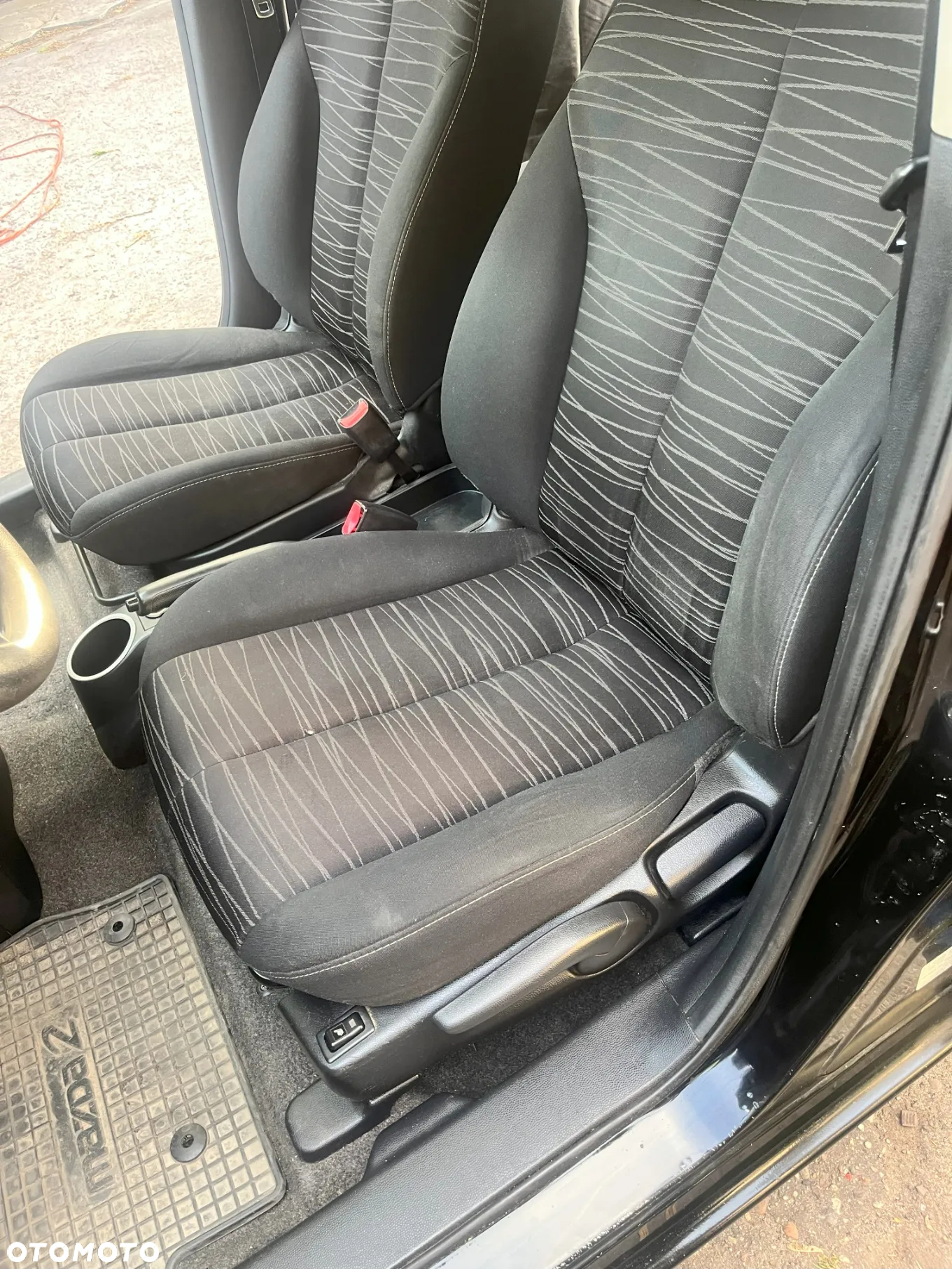 Mazda 2 - 16