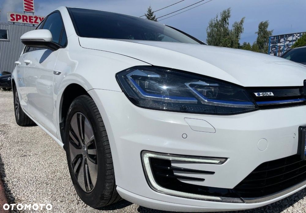 Volkswagen Golf - 4