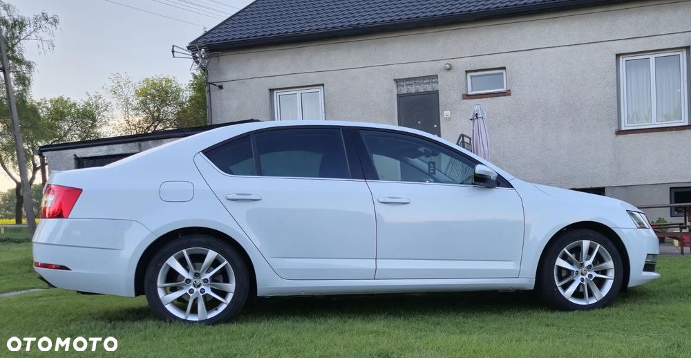 Skoda Octavia 2.0 TDI 4x4 Sportline DSG - 2