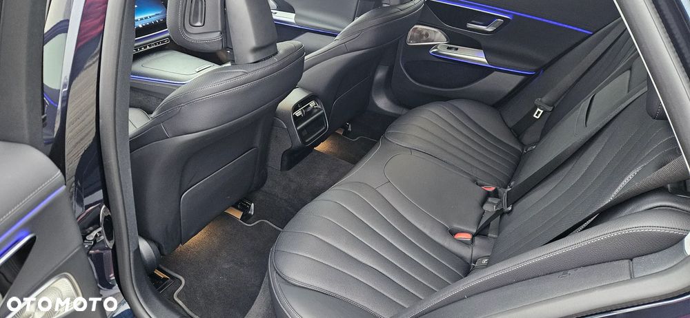 Mercedes-Benz Klasa E 300e 9G-TRONIC - 23