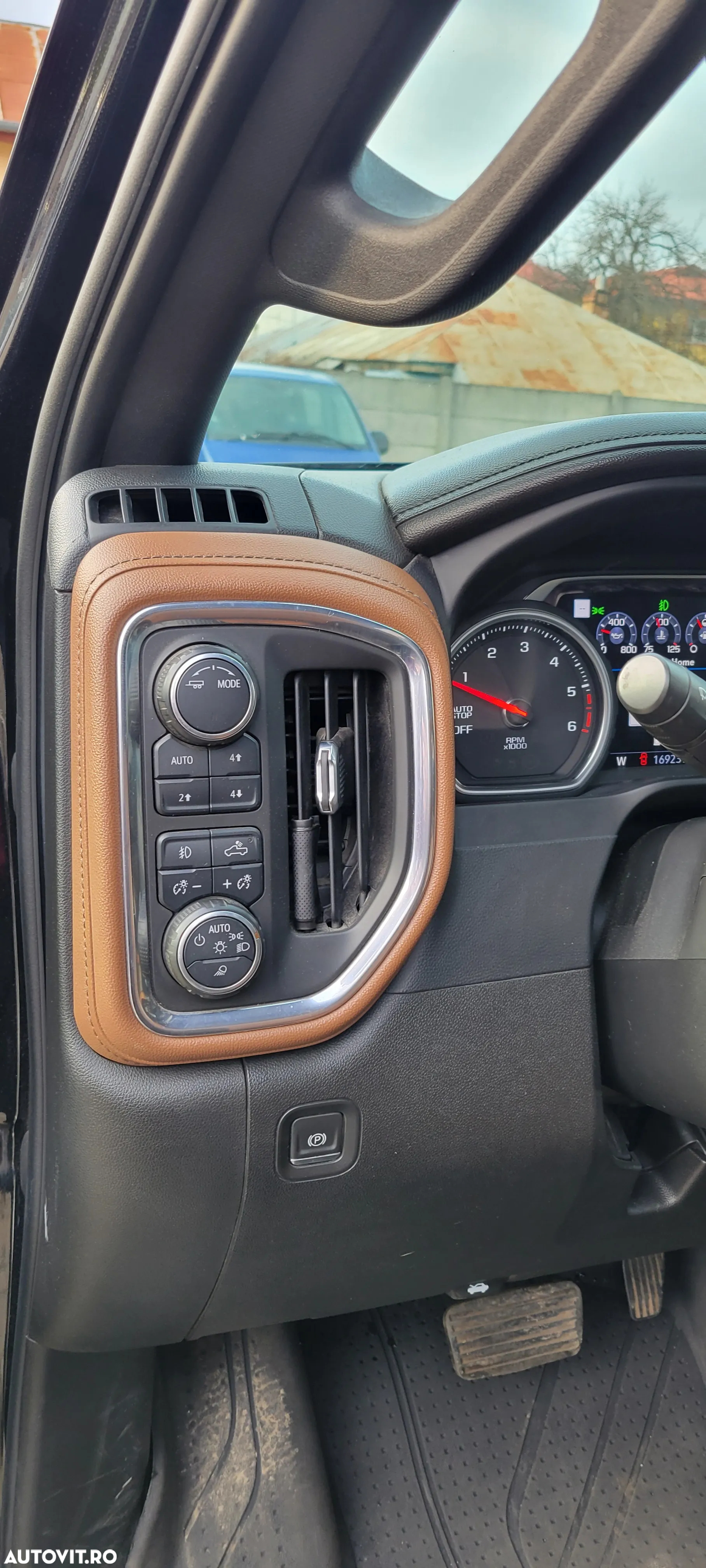 Chevrolet Silverado - 16