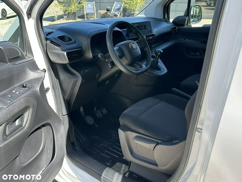 Toyota Proace City - 14