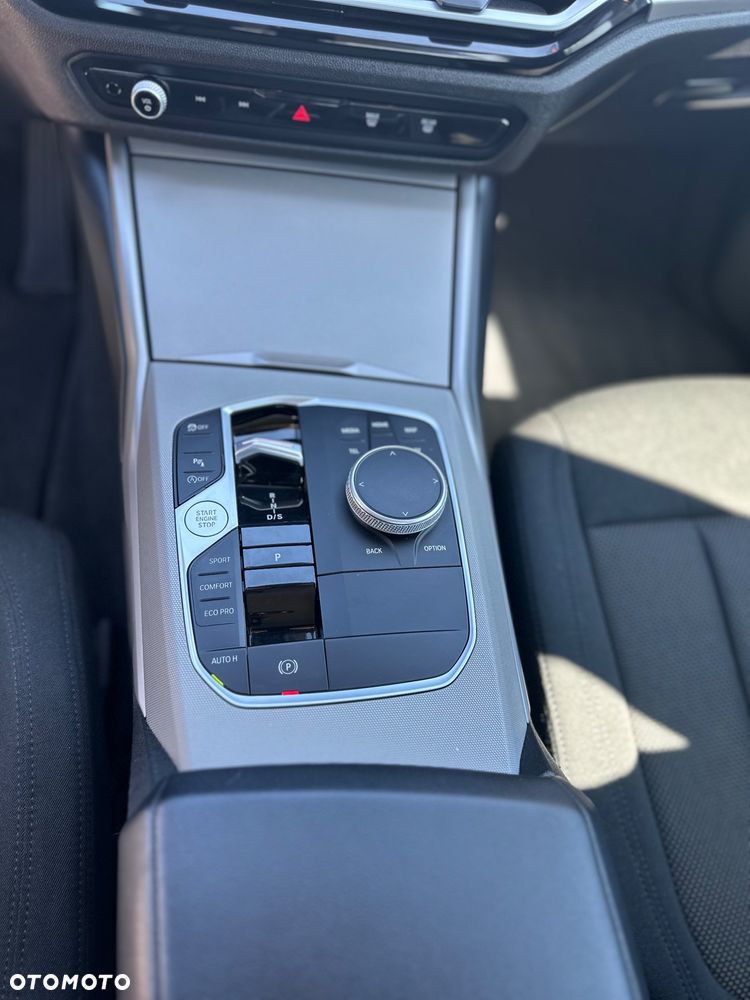 BMW Seria 3 318i - 7