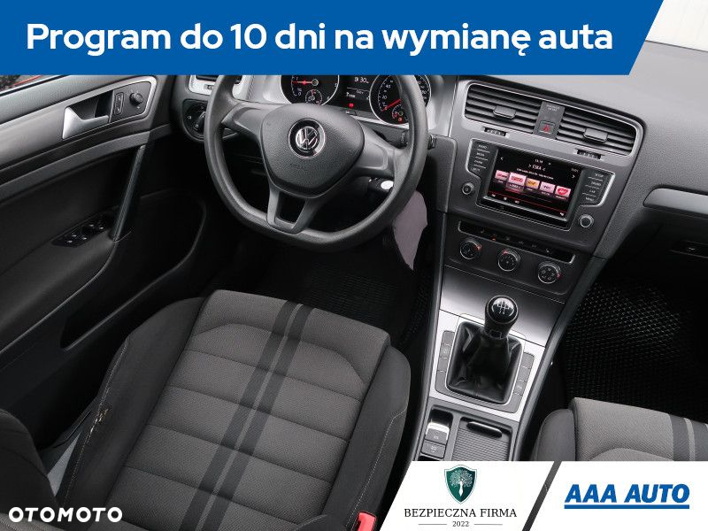 Volkswagen Golf - 8