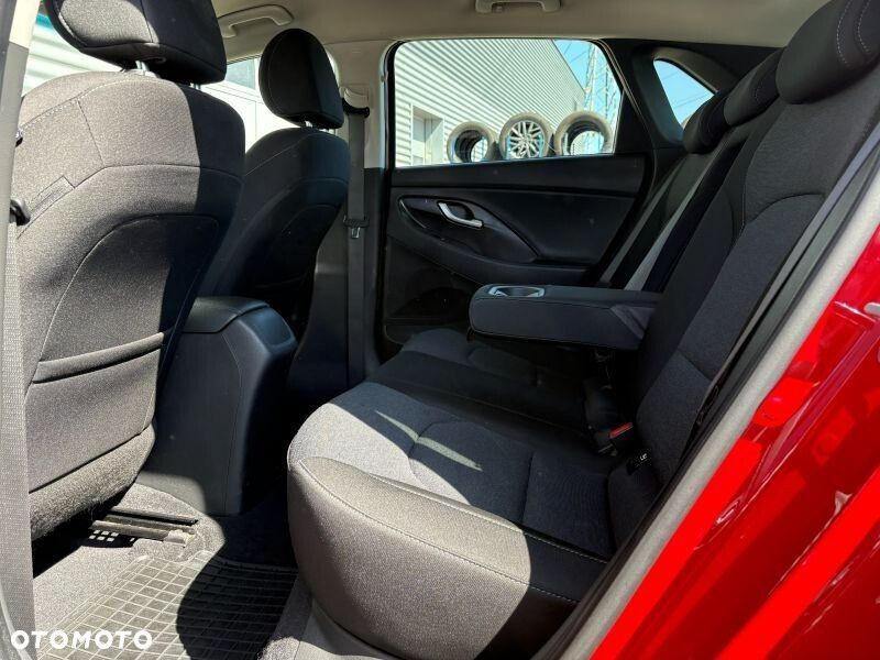 Hyundai i30 1.5 T-GDI 48V Smart DCT - 13