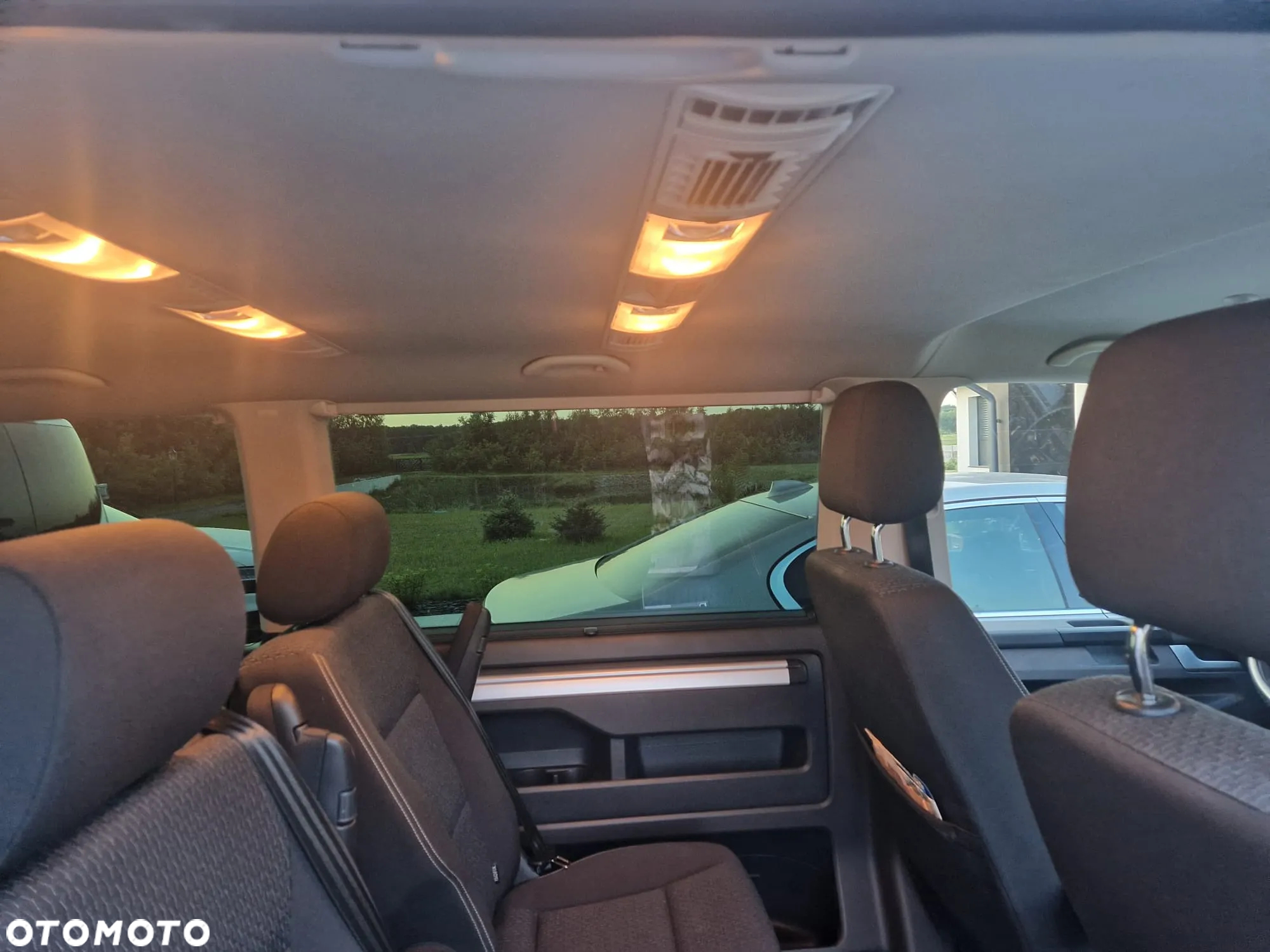 Volkswagen Multivan 2.0 TDI L1 Comfortline 4Motion DSG - 10