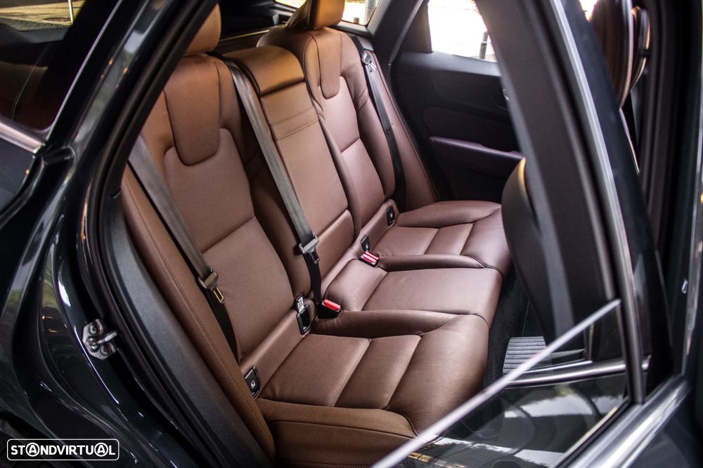 Volvo XC 60 2.0 T8 PHEV Inscription Expression AWD - 31