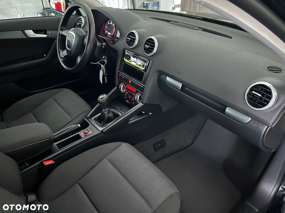 Audi A3 1.6 TDI Ambiente - 26