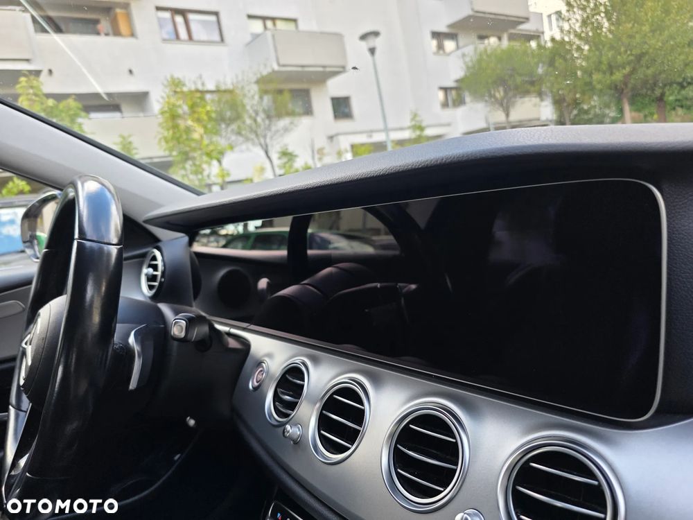 Mercedes-Benz Klasa E 220 d 4Matic 9G-TRONIC Avantgarde - 10