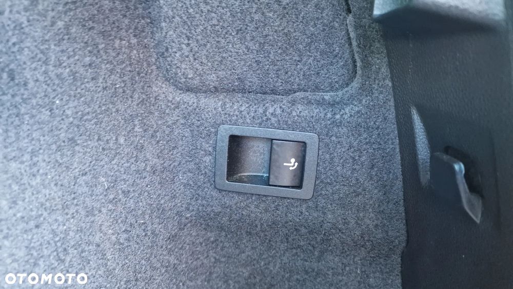 Skoda Karoq 2.0 TDI SCR 4x4 Ambition DSG - 36