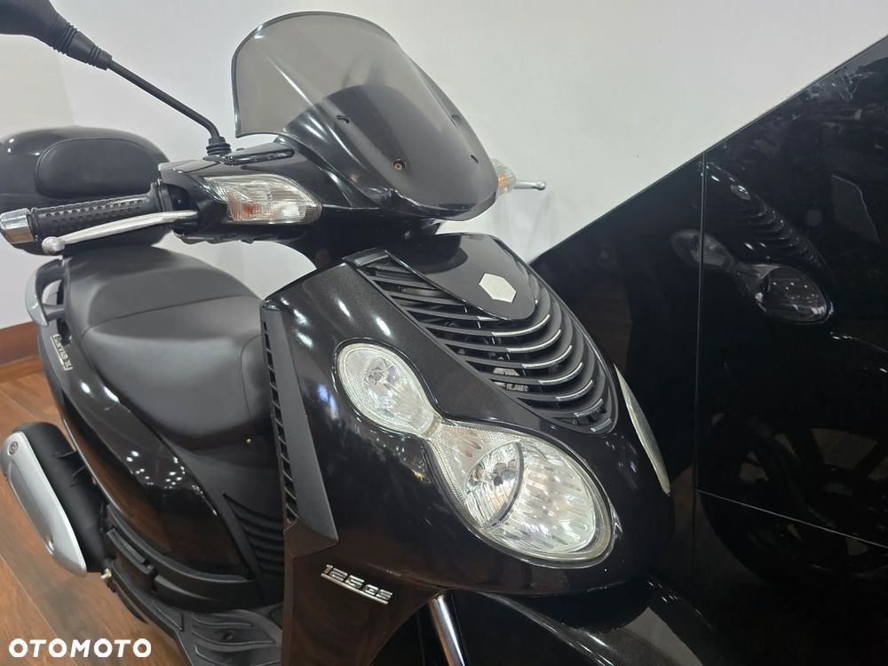 Piaggio Carnaby - 25