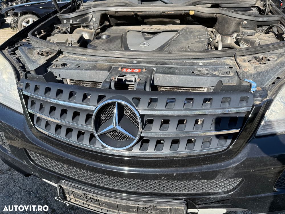 Grila centrala mercedes ml w164 non facelift - 1