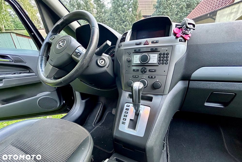 Opel Zafira ver-1-9-cdti-cosmo-activeselect - 23