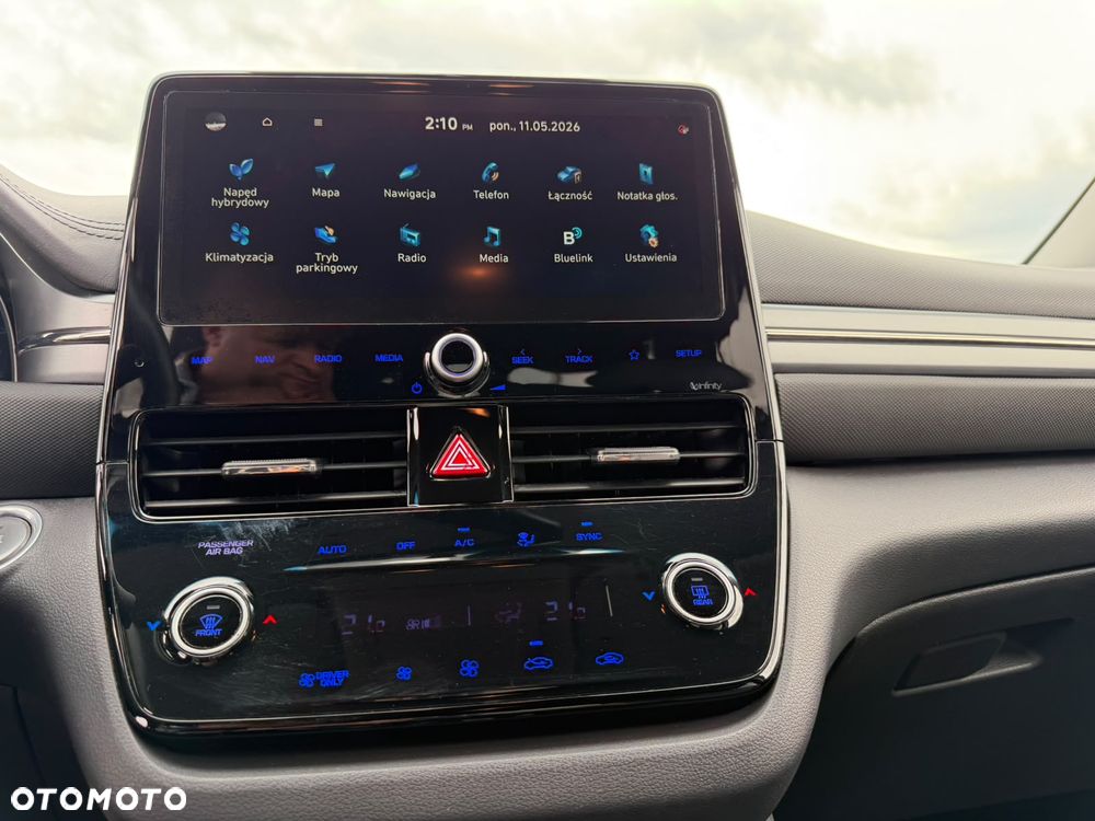 Hyundai IONIQ Hybrid Premium - 13