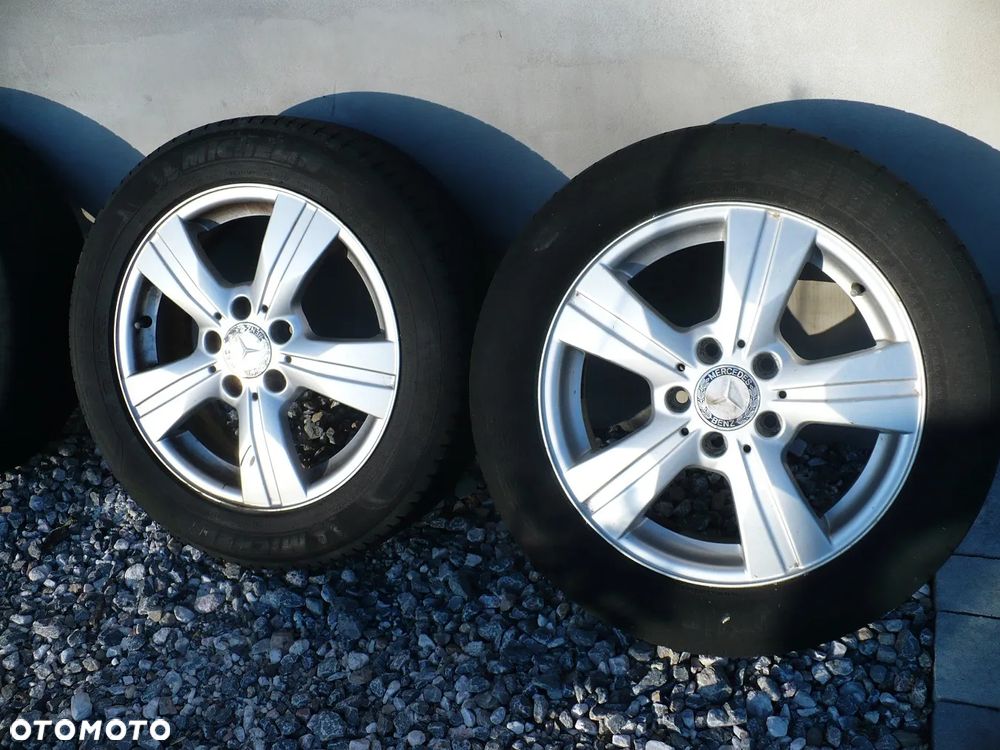 MERCEDES A BKLASA W245 4SZT.FELGI 6JX16 ET46 - 2