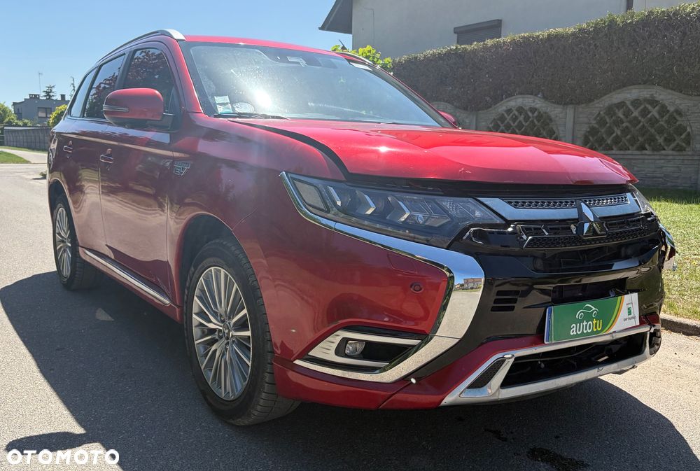 Mitsubishi Outlander - 2