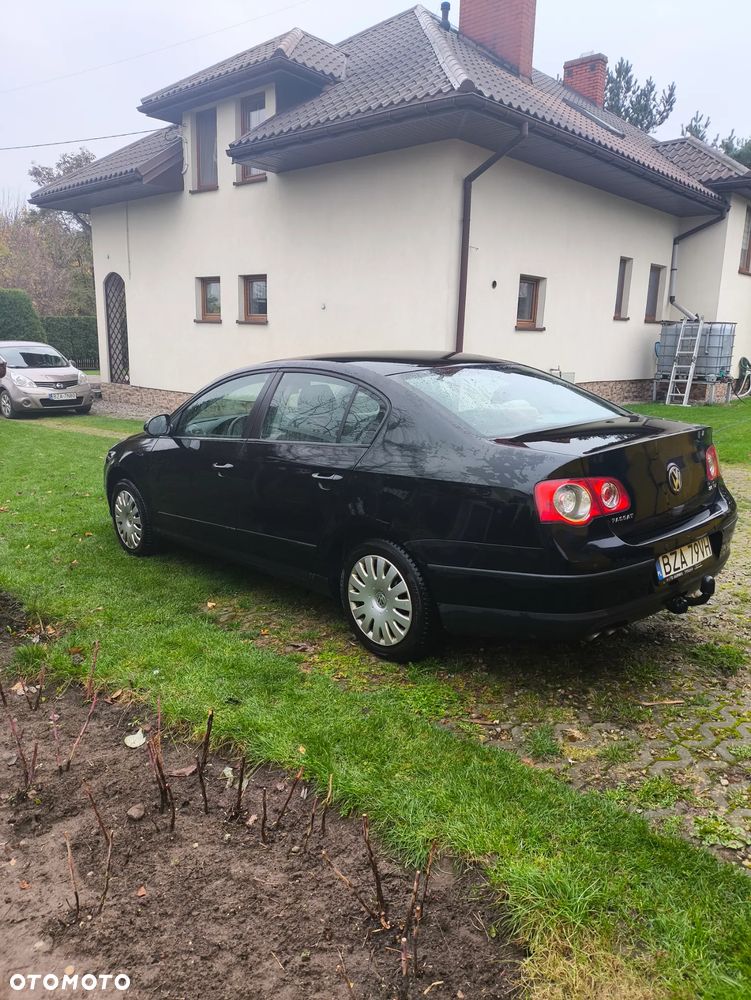 Volkswagen Passat 2.0 TDI Comfortline - 7