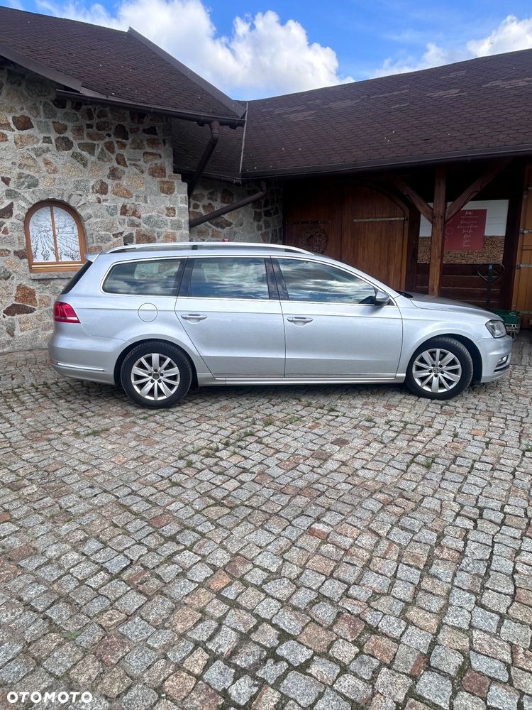 Volkswagen Passat 2.0 TDI Highline R-Style DSG - 4