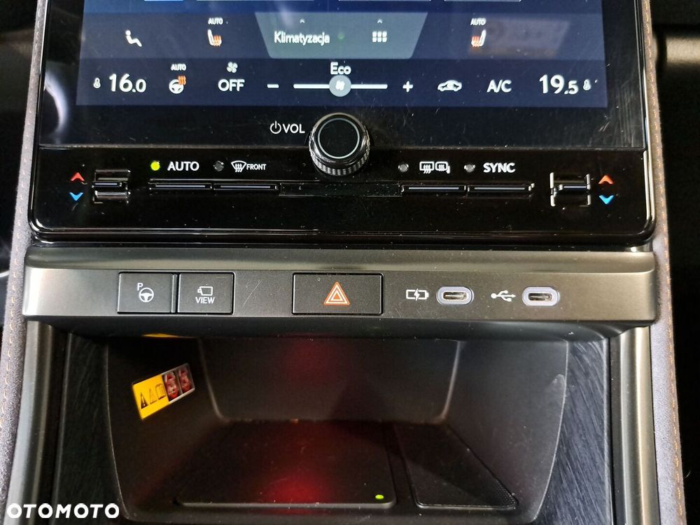 Lexus LBX 1.5 Hybrid Cool - 26