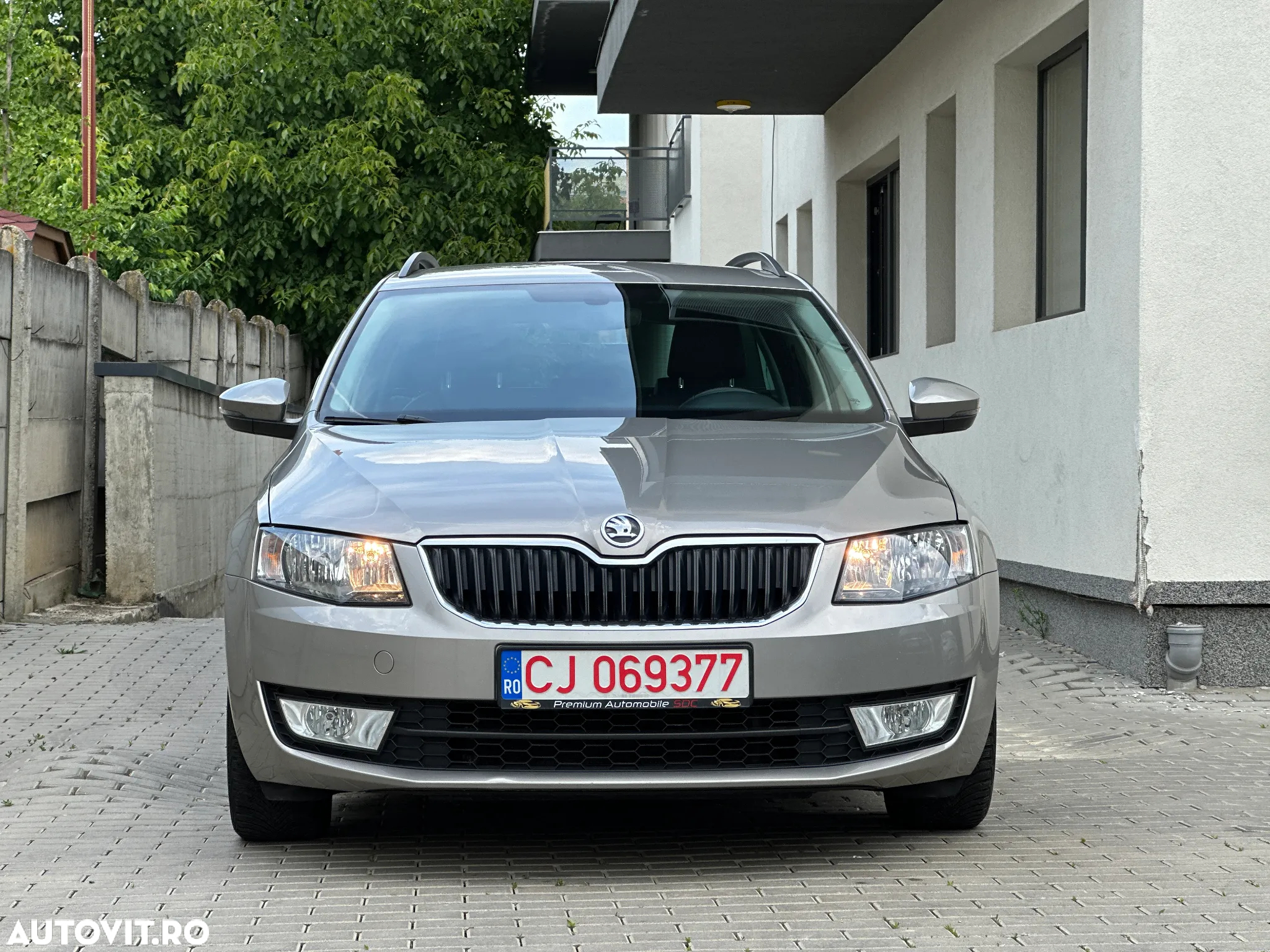 Skoda Octavia Combi 1.6 TDI (Green tec) Ambition - 2