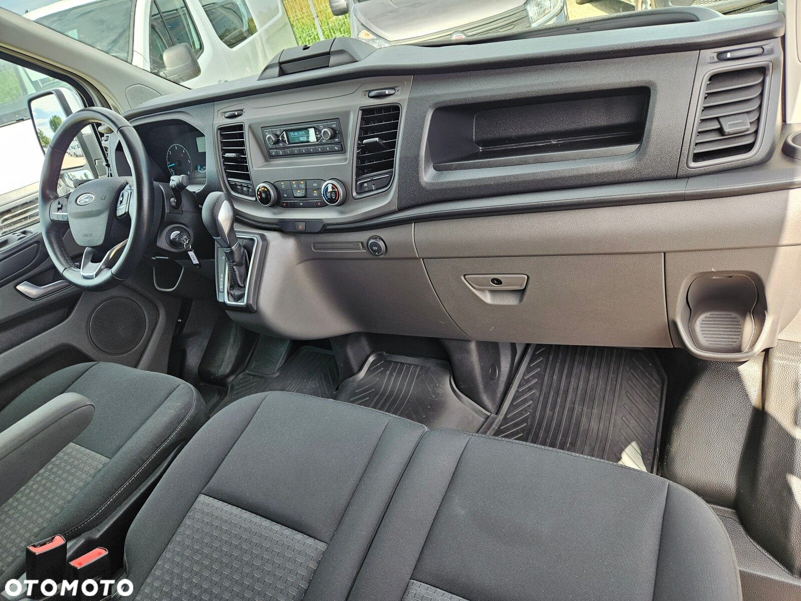 Ford transit-custom L2H1 *89900zł NETTO* Brygadówka 6 osób 2.0TdCi/170KM - 30