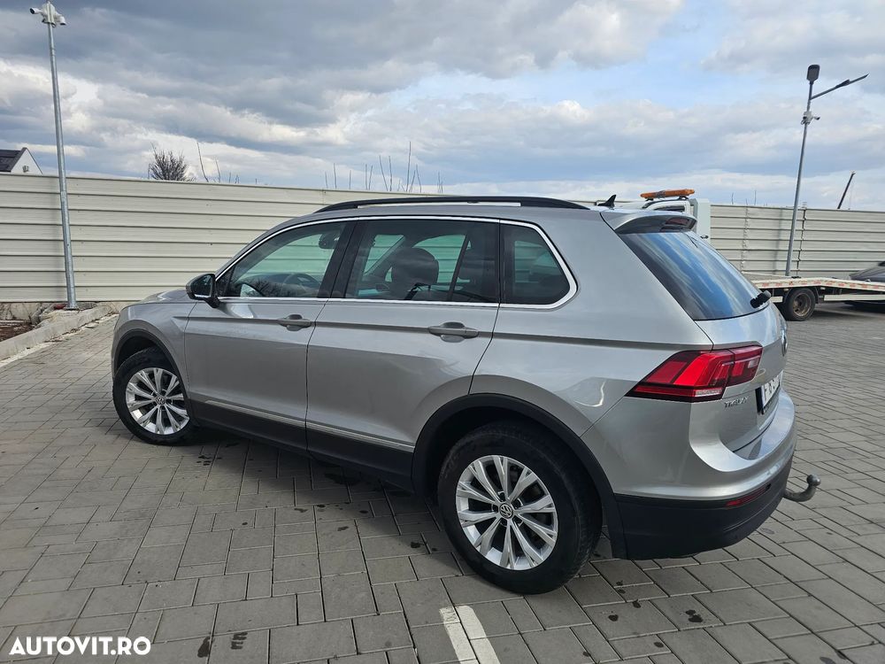 Volkswagen Tiguan 2.0 TDI DPF DSG 4Mot Comfortline - 4